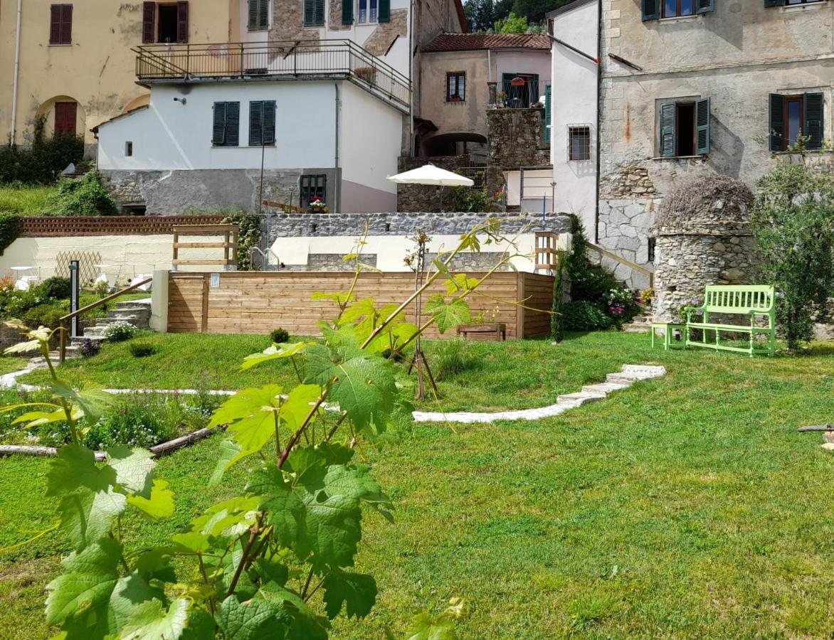 Monti Guesthouse Monti di Licciana Nardi Exterior photo